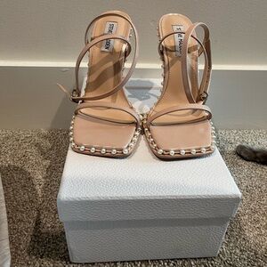 Steve Madden Pearl Trim Blush Heels – Size 7.5